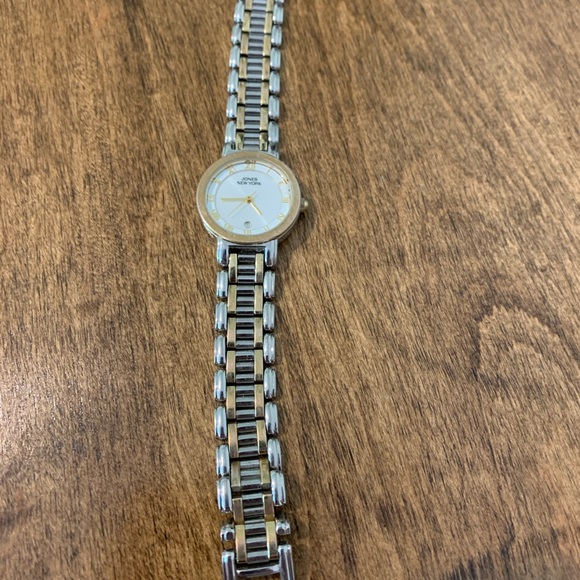 Jones NY Watch and bracelet - Picture 4 of 6